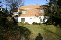 long island apartment for rent with yard rights